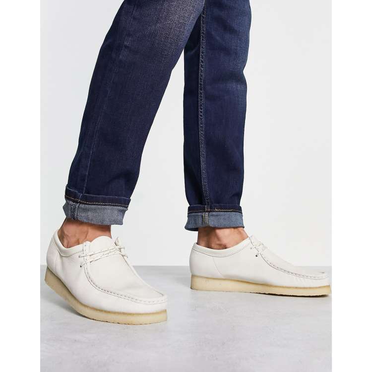 Zapatos Wallabee blanco hueso de nobuk de Clarks Originals ASOS