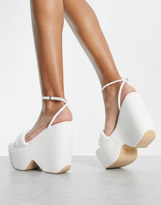 Z_Code_Z Amalia chunky wedge sandals in white, 2 of 4