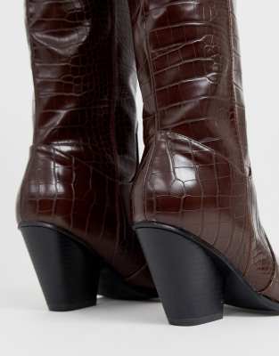 knee high cowboy boots