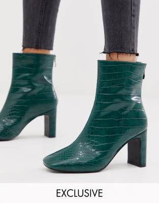 green croc boots