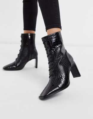 bottines lacees