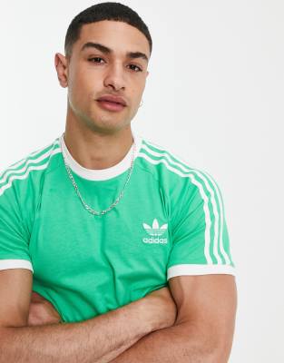 Футболки в полоску  Asos Зеленая футболка с тремя полосками adidas Originals adicolor-Зеленый цвет