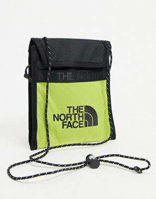фото Зеленая сумка-кошелек на шею the north face bozer iii-желтый