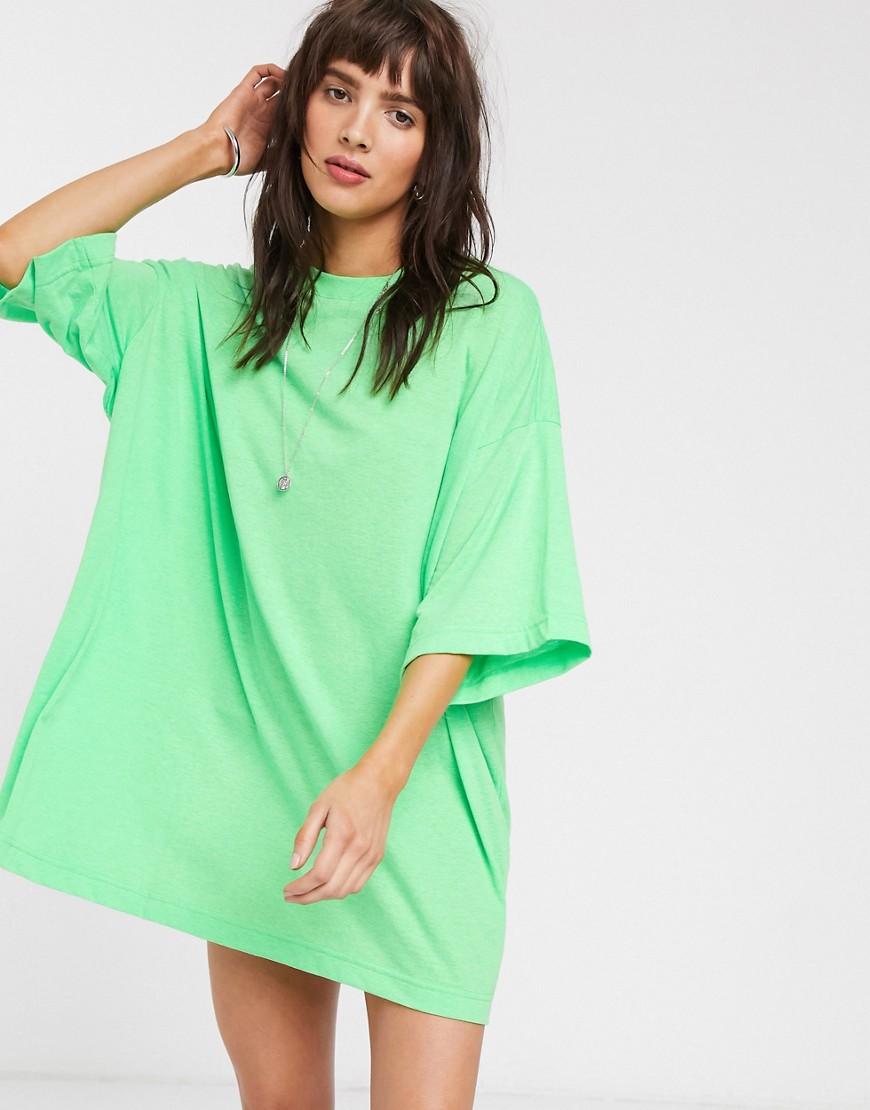 фото Зеленое платье-футболка oversized из органического хлопка weekday-зеленый