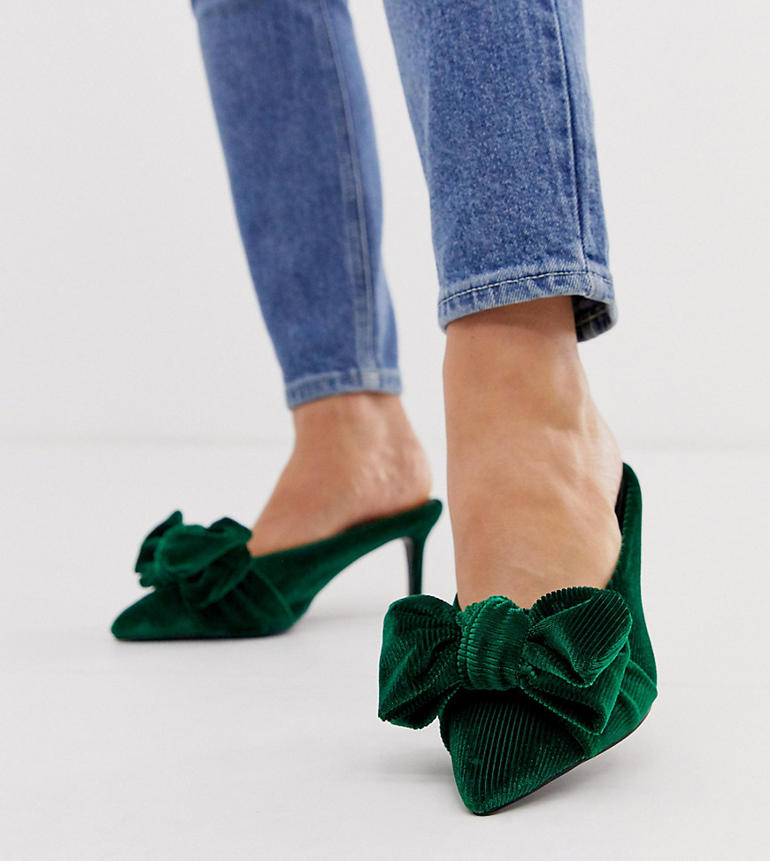 фото Зеленые бархатные мюли на среднем каблуке для широкой стопы asos design wonder-зеленый
