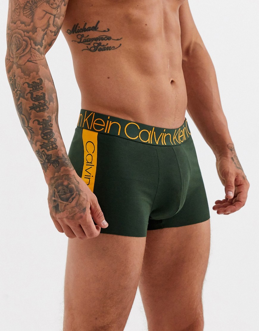 фото Зеленые боксеры-брифы с логотипом calvin klein-зеленый