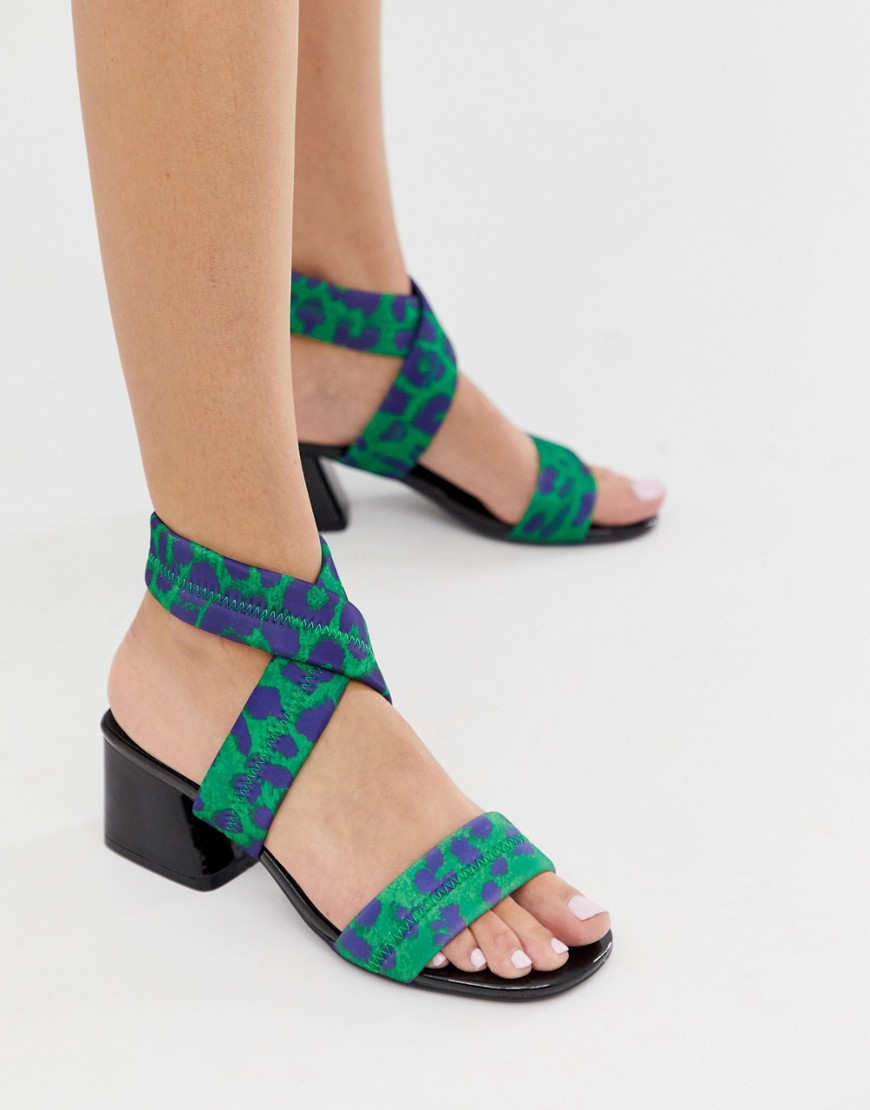 фото Зеленые туфли на среднем каблуке с леопардовым принтом asos design harman-мульти
