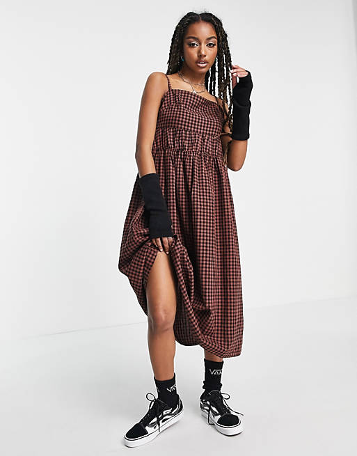 Zemeta - Aangerimpelde midi-cami jurk met stroken en ruitprint met bijpassende armwarmers