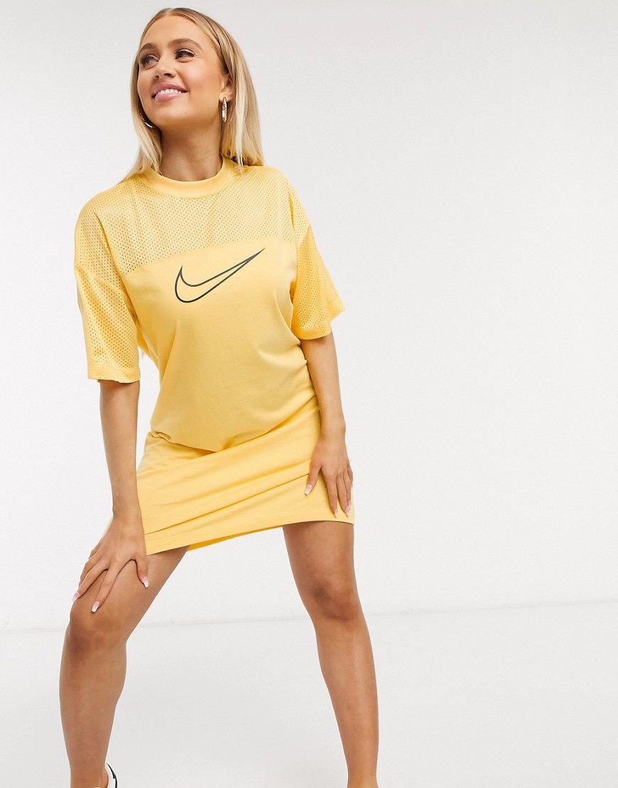 фото Желтое платье-футболка с сетчатыми вставками nike-желтый