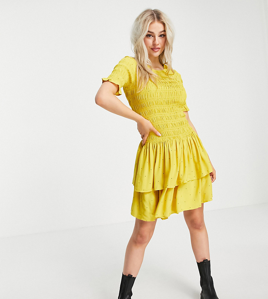 фото Желтое платье мини в горошек с присборенным топом и ярусной юбкой y.a.s petite-многоцветный