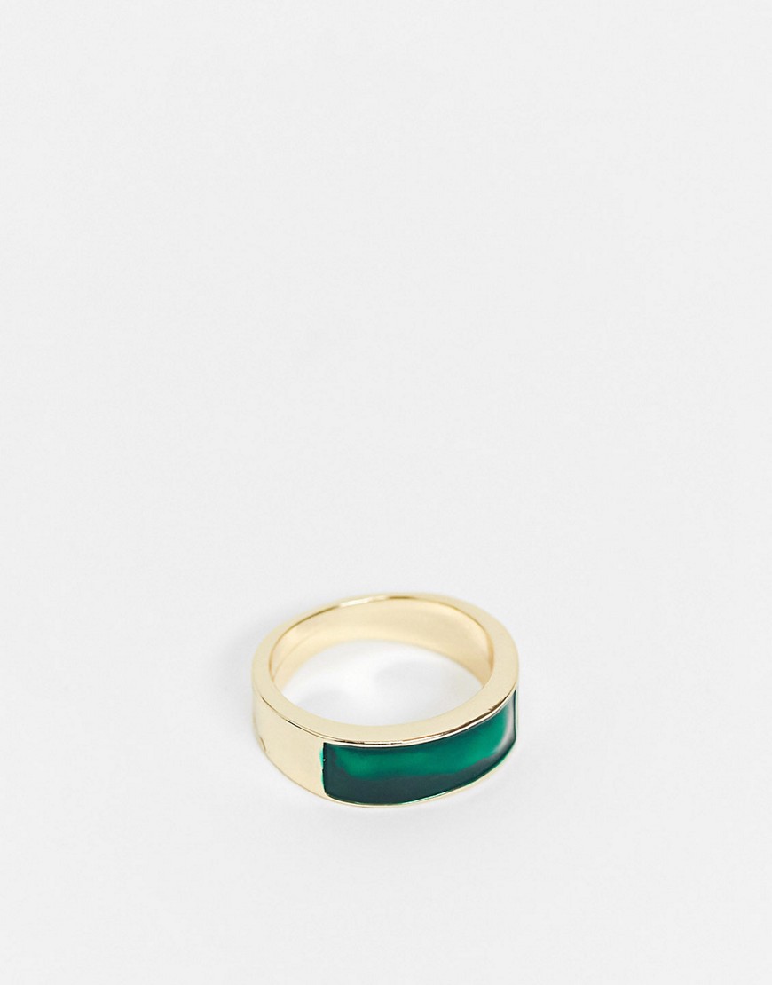 фото Золотистое кольцо-печатка со вставкой из зеленой эмали designb-золотистый designb london
