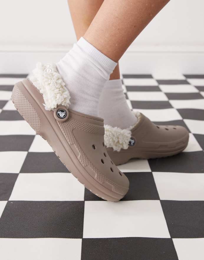 Crocs Zuecos marrón grisáceo clásicos con forro de felpa de