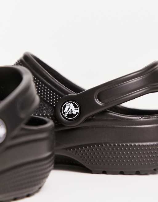 Zuecos negros clásicos de Crocs , 3 de 4