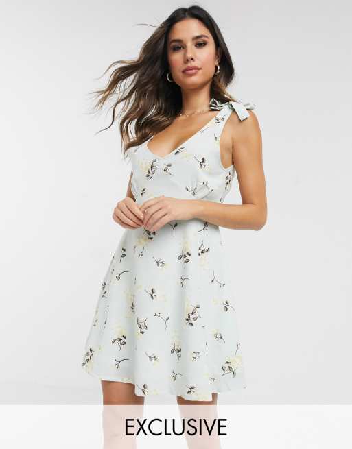 Pale green outlet floral dress